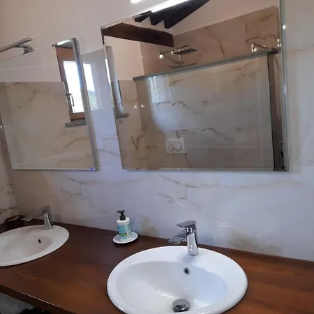 公寓 Mit Terrasse By Interhome